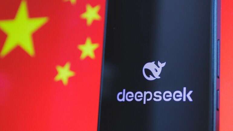 DeepSeek vs ChatGPT: Кто станет новым королем ИИ?