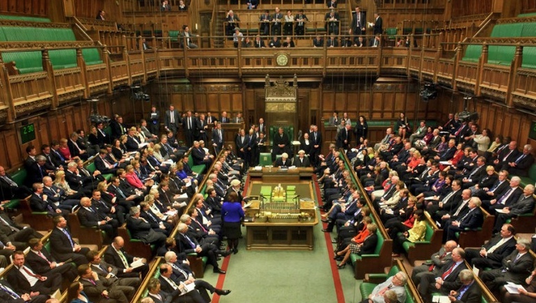 Палата общин Великобритании проголосовала за выход из Европейской зоны НДС